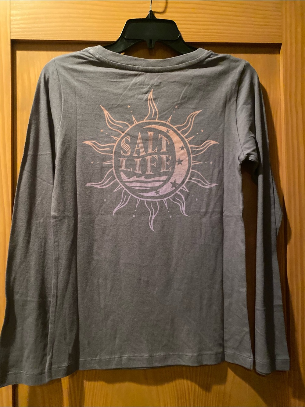 Salt Life Women’s Dark Gray Scoop Neck Sun/Moon L/ S Shirt NWT S